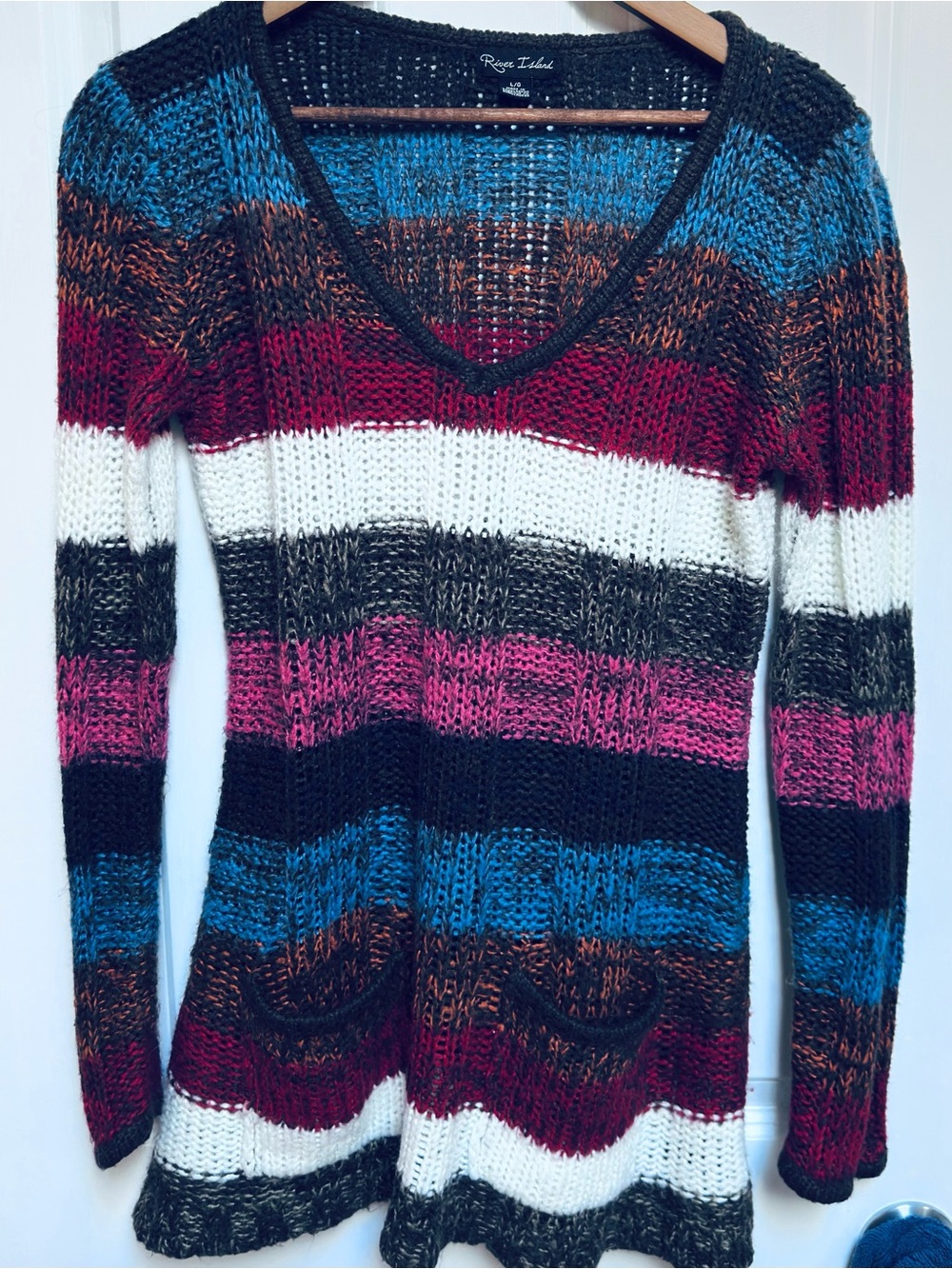 River Island Knit Sweater - L
Wide Stripes are in.